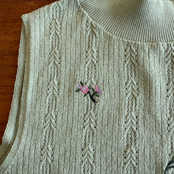 Zara light green knit embroidered sleeveless mock turtleneck - Picture 2 of 4